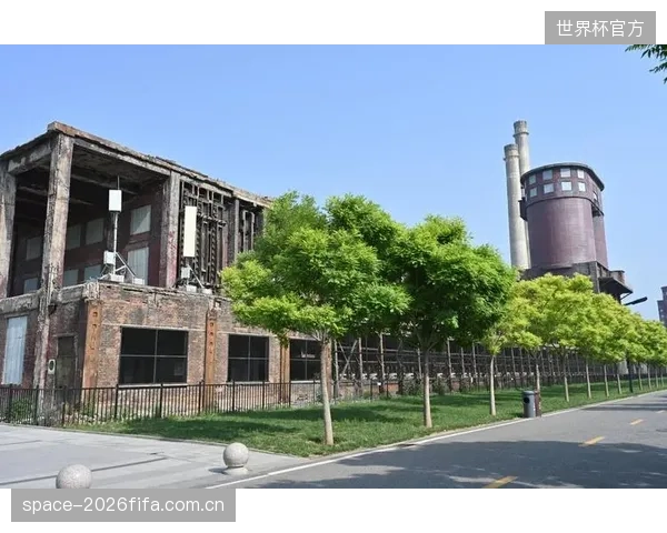 首钢园冰雪设施的绿色债券发行，为重工业遗址向低碳体育地标转型提供了何种金融样本？